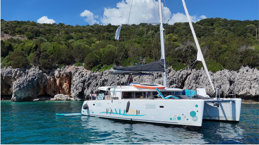 Photo #1 - Lagoon 450 F - 4 + 1 cab. (PaSEAon) en Lefkas, D-Marin - 65024