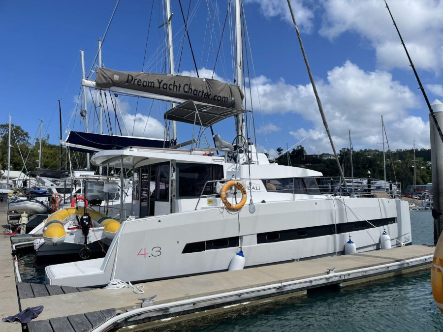 Photo #1 - Bali 4.3 (NAUTILUS) en Whitsundays, Airlie Beach, Coral Sea Marina - 65170