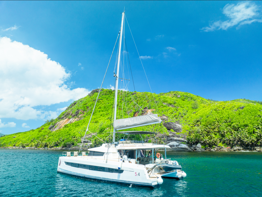 Photo #1 - Bali 5.4 - 5 + 2 cab (Arcturus) en Seychelles, Eden Island Marina - 65198