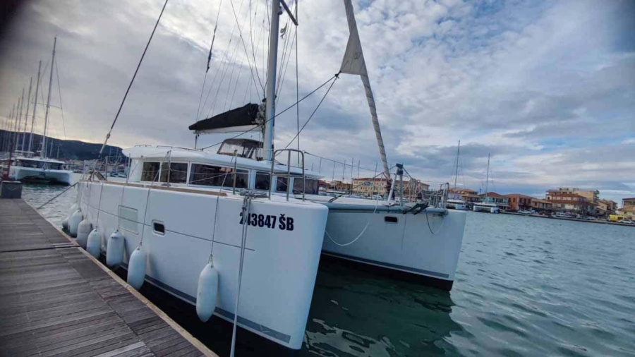 Photo #1 - Lagoon 400 S2 (Shyva) en Lefkas, D-Marin - 65355