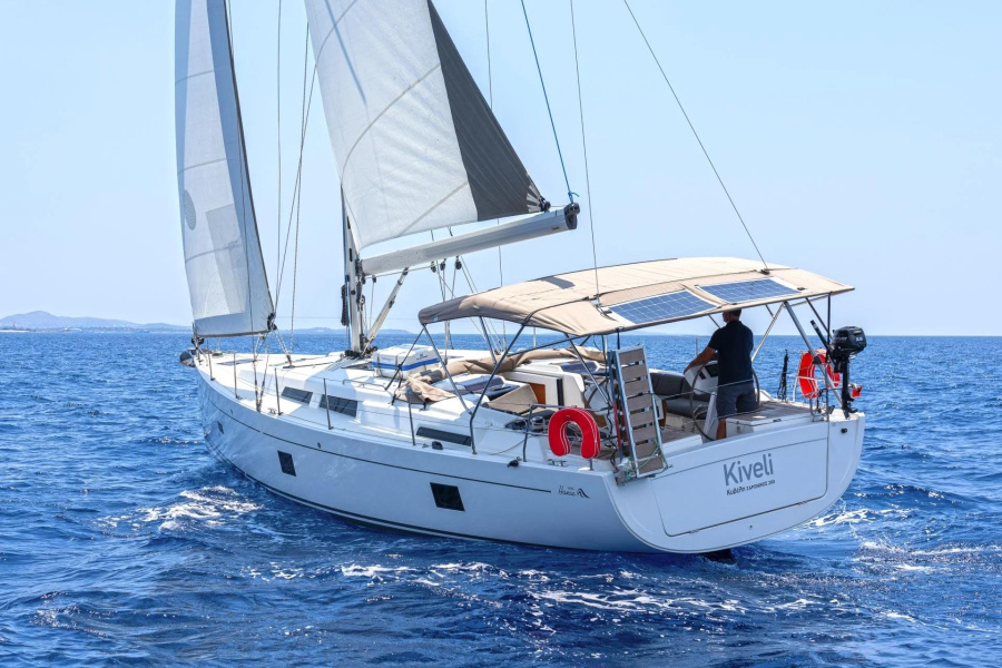 Photo #1 - Hanse 458 (Kiveli) en main port - 65548