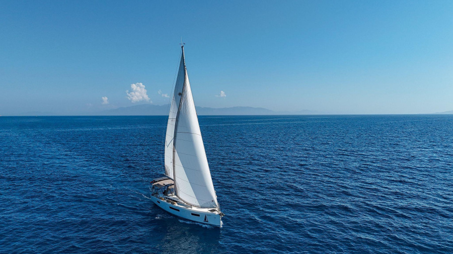 Photo #1 - Sun Odyssey 440 - 4 cab. (Bonbon) en Milta Marina - 65734