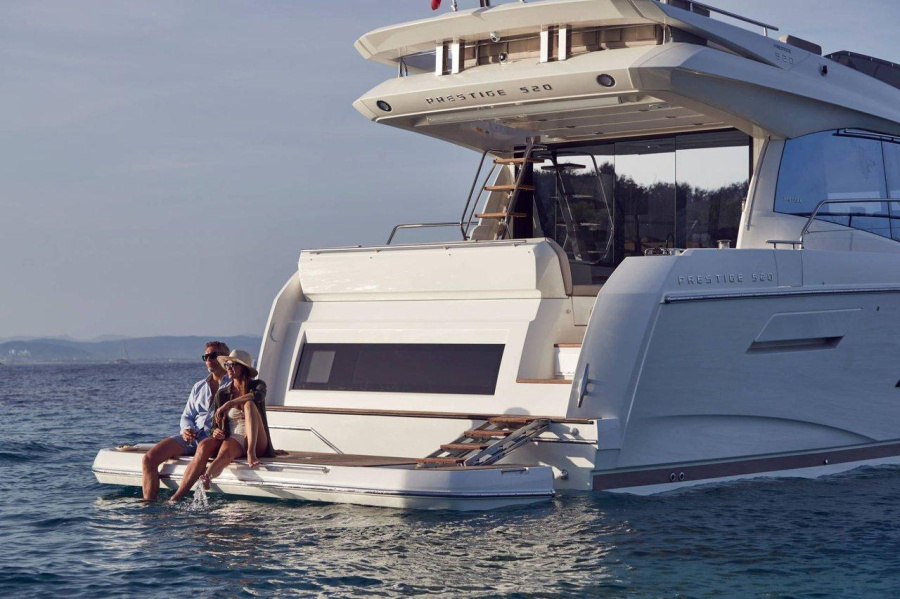 Photo #1 - Prestige 520 Flybridge - 3 + 1 cab. (Caprice) en Marina Punat - 67347