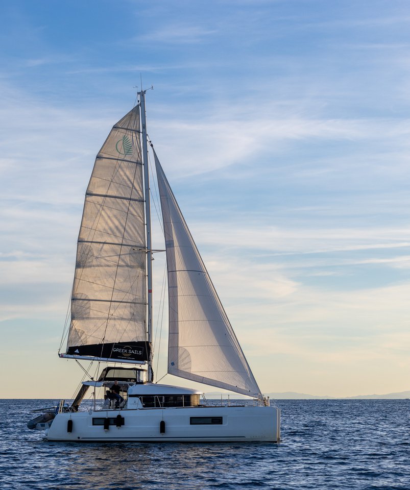 Photo #1 - Lagoon 40 - 4 + 2 cab (L'Avventura) en Athens, Alimos marina - 67087