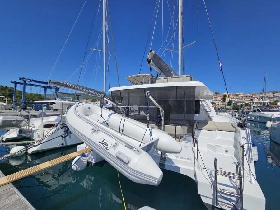 Photo #1 - Aventura 37 (Cap Bon) en Marina Novi - 67096