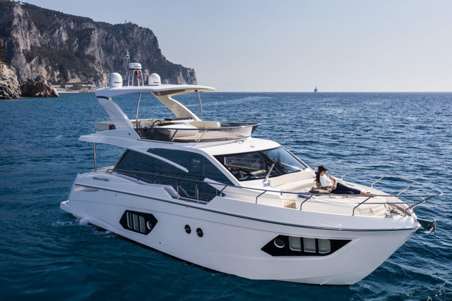 Photo #1 - Absolute 50 Fly (Moj Mir) en Yachtclub Seget (Marina Baotić) - 67308