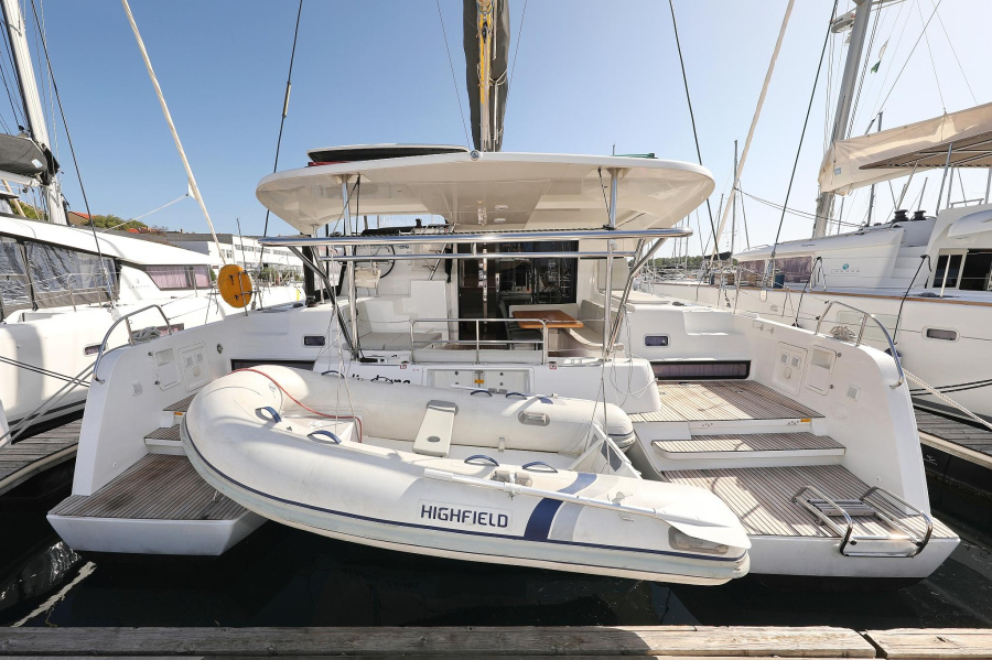 Photo #1 - Lagoon 42 - 4 + 2 cab. (Media Luna) en D-Marin Dalmacija Marina - 44440
