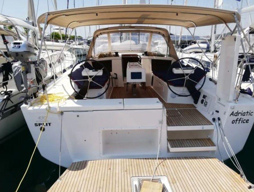 Photo #1 - Dufour 430 GL (Adriatic Office) en Marina (ex.SCT) - 44445