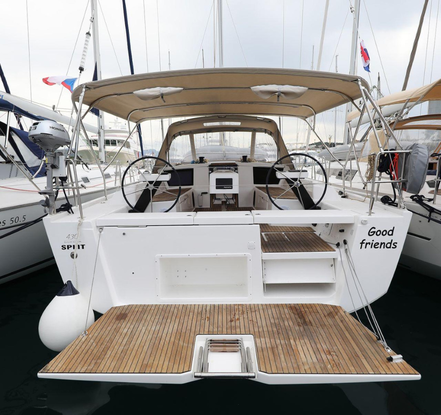 Photo #1 - Dufour 430 GL (Good Friends) en Marina (ex.SCT) - 44447