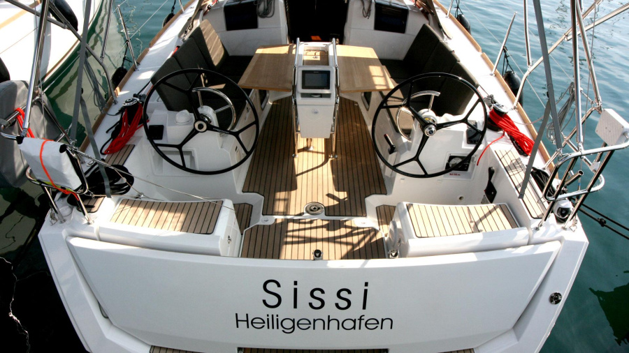 Photo #1 - Sun Odyssey 389 (Sissi) en Marina Punat - 44535
