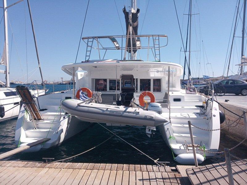Photo #1 - Lagoon 450 F - 4 + 2 cab. (Golden Dream) en main port - 44541