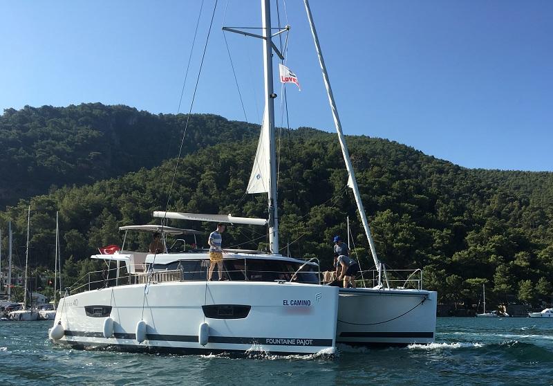 Photo #1 - Fountaine Pajot Lucia 40 - 4 cab. (El Camino) en Yacht Classic Hotel Marina - 44657