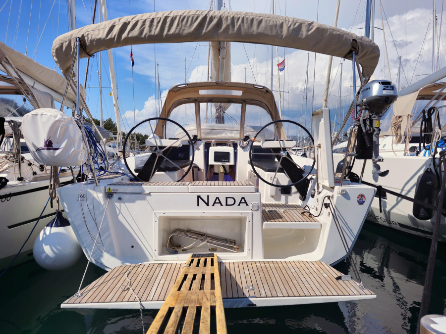 Photo #1 - Dufour 360 GL (Nada) en Marina - 44753