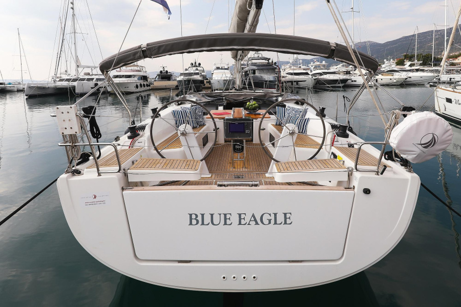 Photo #1 - Hanse 418 - 3 cab. (Blue Eagle) en Marina - 44980