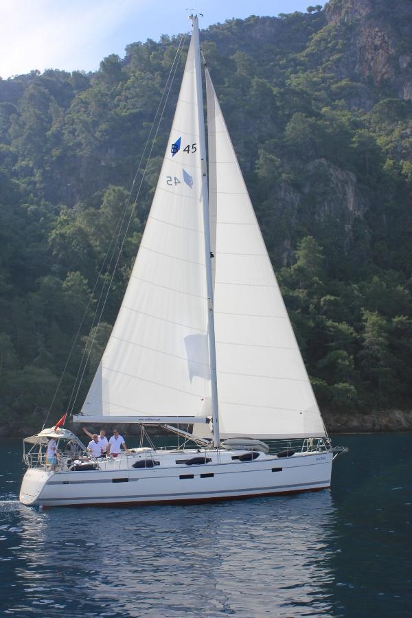Photo #1 - Bavaria Cruiser 45 - 4 cab. (Sail Bravo) en Ece Saray Marina Resort - 45015