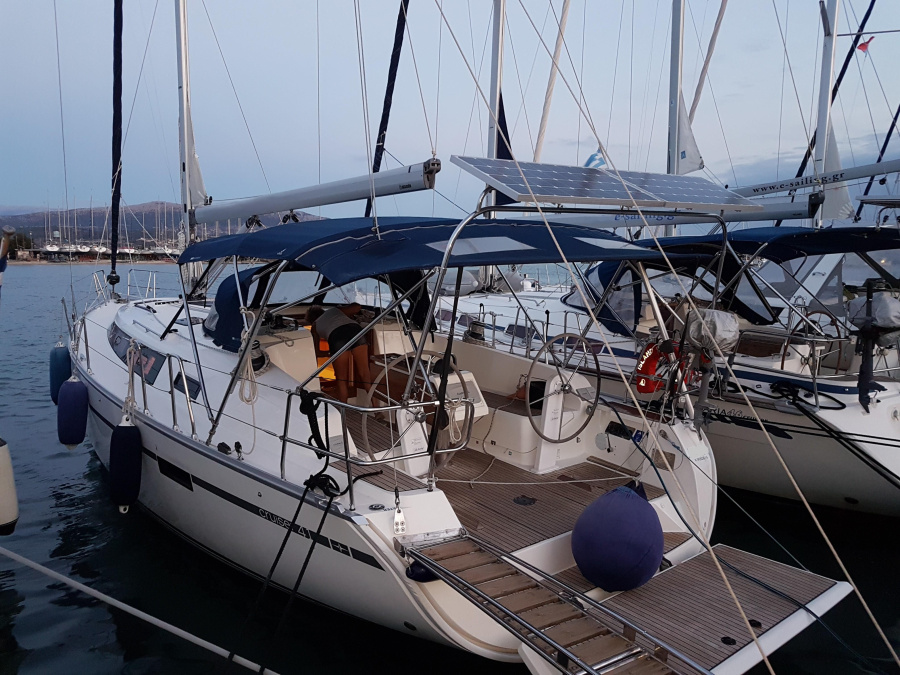 Photo #1 - Bavaria Cruiser 41 - 3 cab. (Marea) en Lefkas main port - 45649