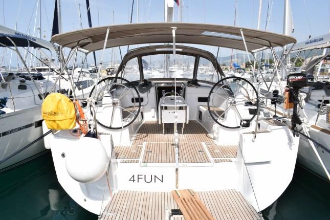Photo #1 - Sun Odyssey 519 - 5 + 1 cab. (4Fun) en Marina - 45907