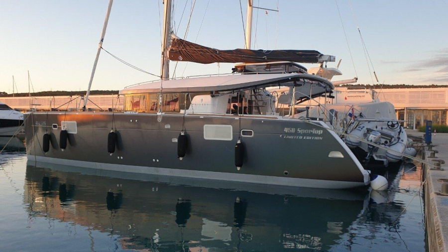 Photo #1 - Lagoon 450 - 4 + 2 cab. (Oasis) en D-Marin Dalmacija Marina - 46118