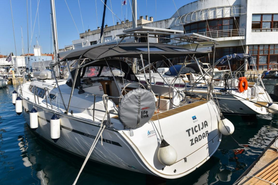 Photo #1 - Bavaria Cruiser 46 - 4 cab. (Ticija) en Marina (ex. Tankerkomerc) - 46190