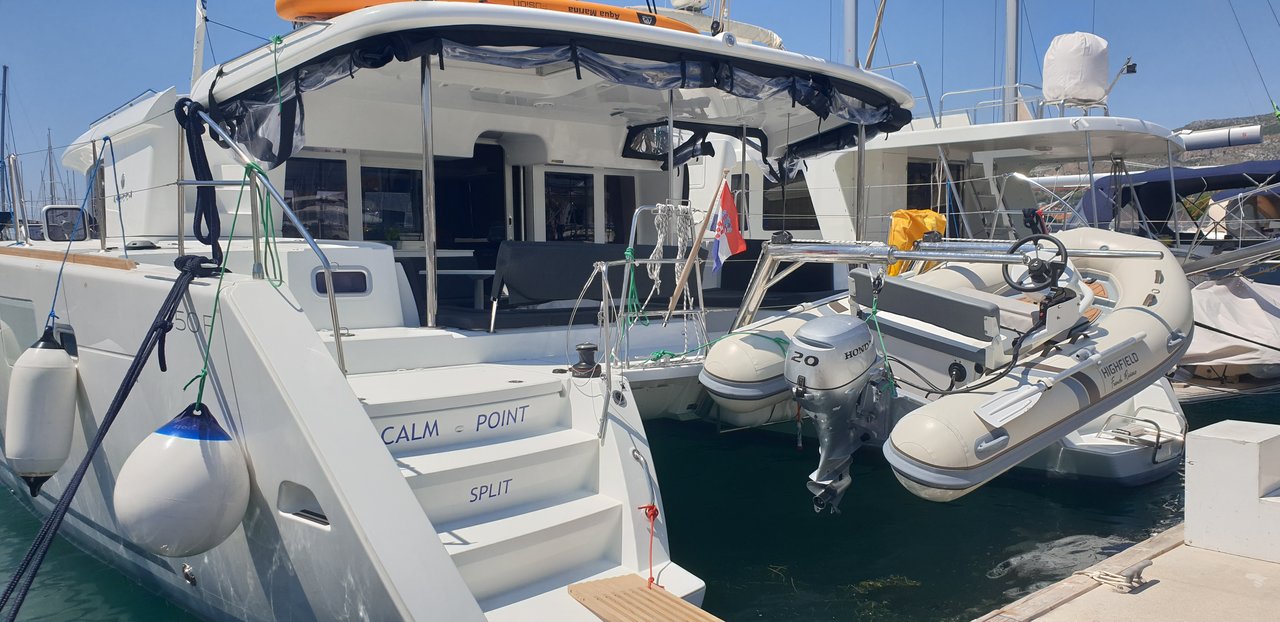 Lagoon 450 - 4 + 2 cab. — photo 1