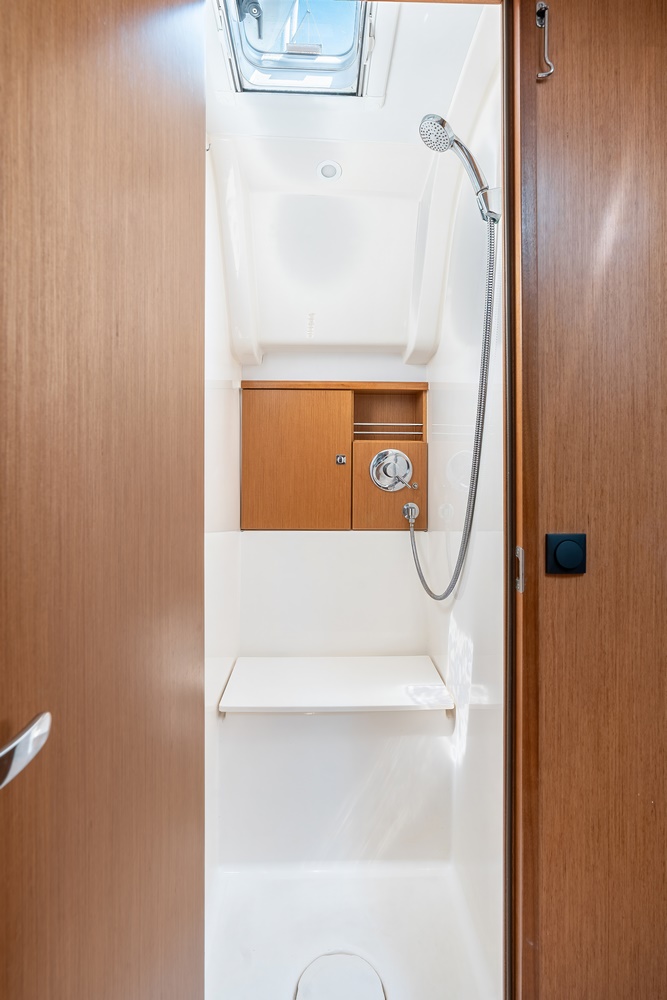 Bavaria Cruiser 51 — photo 13