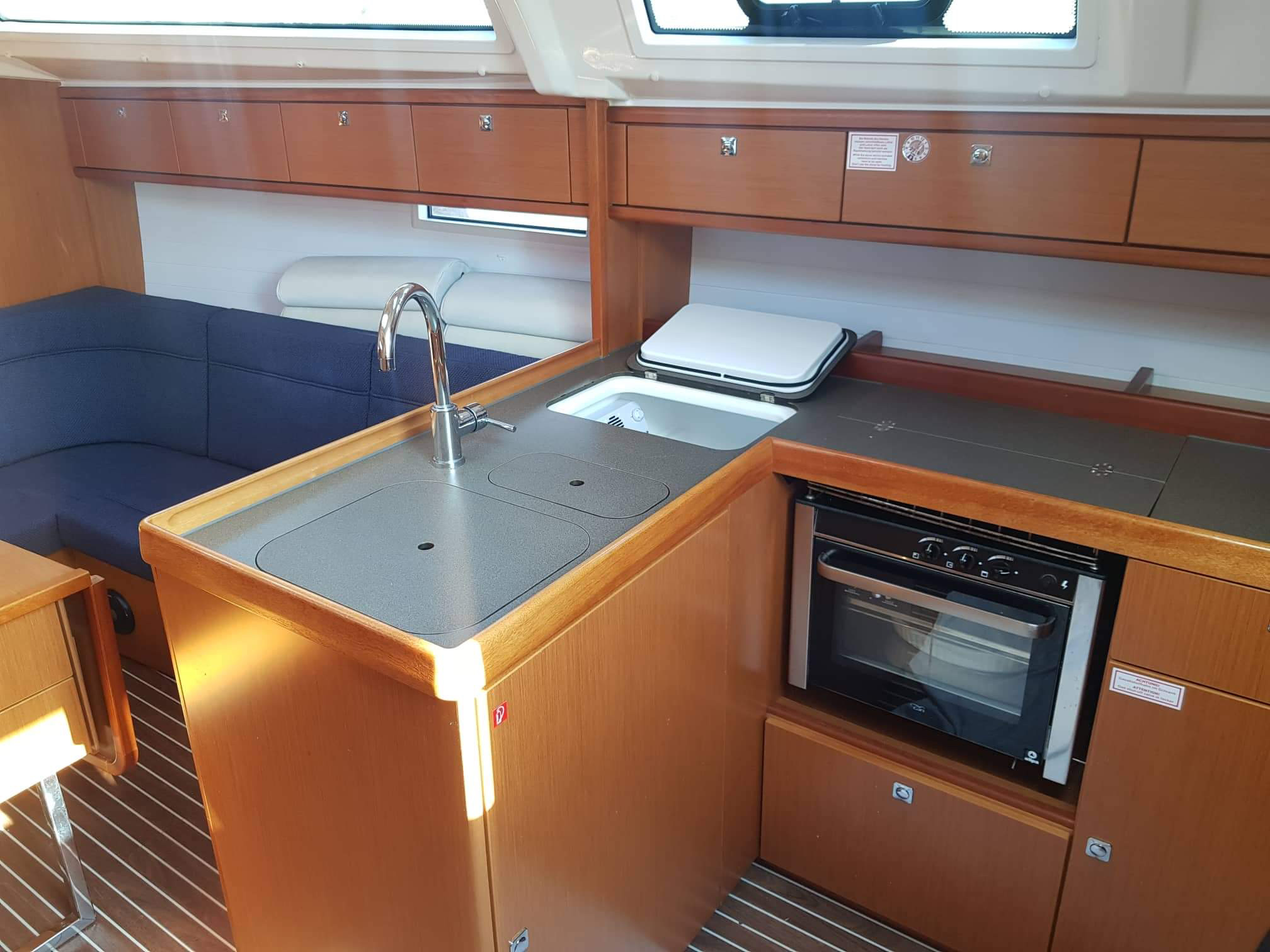 Bavaria Cruiser 37 - 3 cab. — photo 8