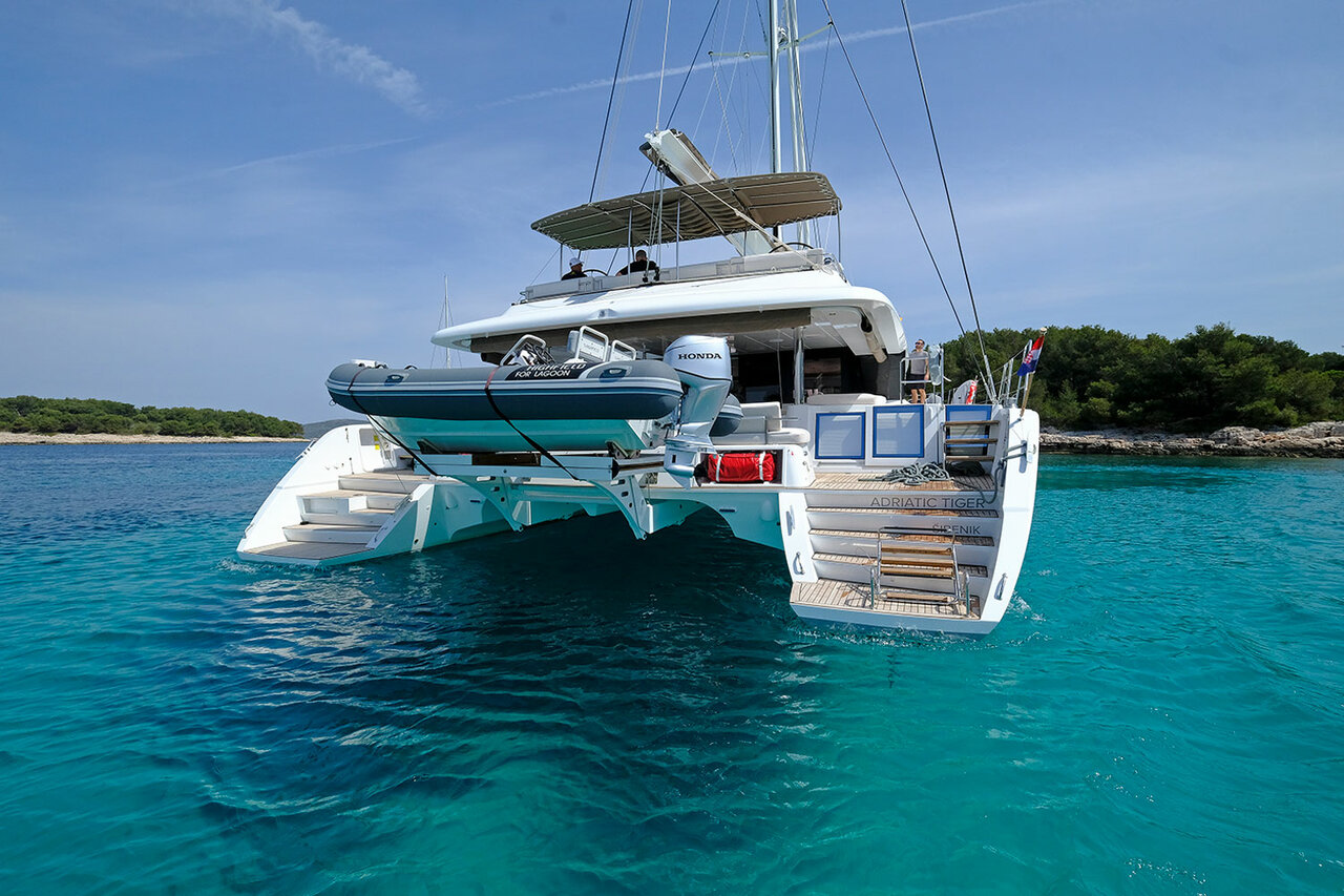 Lagoon 620 - 5 + 2 cab. — photo 8