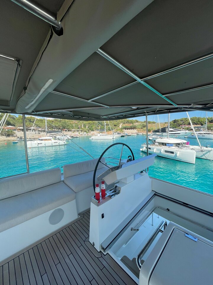 Lagoon 620 - 5 + 2 cab. — photo 9