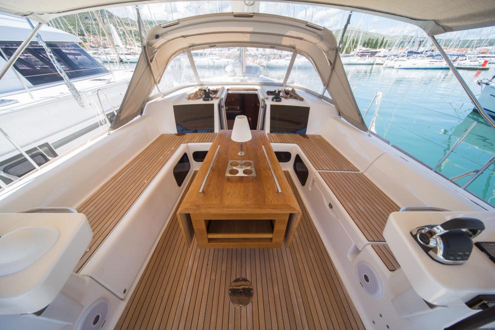 Dufour 520 GL — photo 6