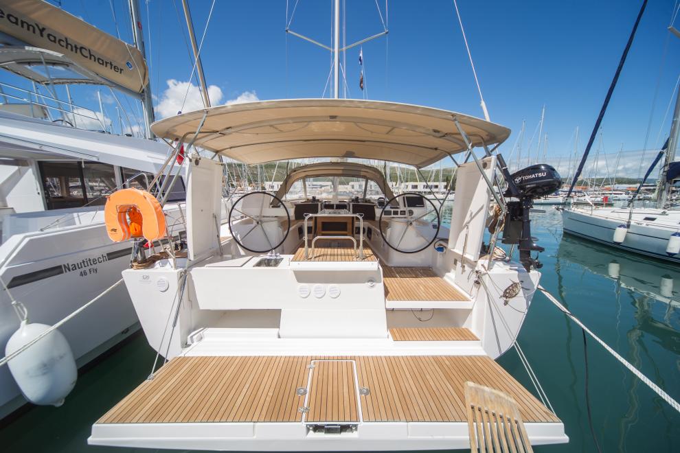 Dufour 520 GL — photo 7