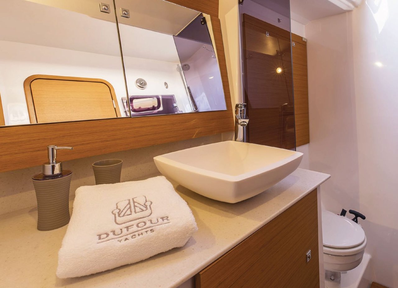 Dufour 520 GL — photo 10