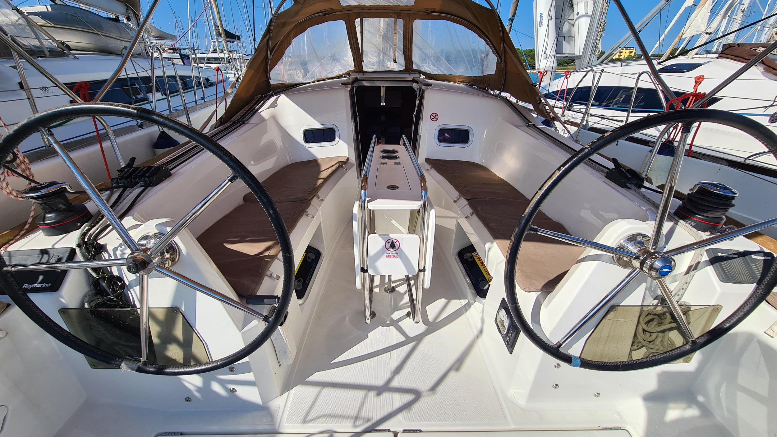 Sun Odyssey 349 - 3 cab. — photo 3