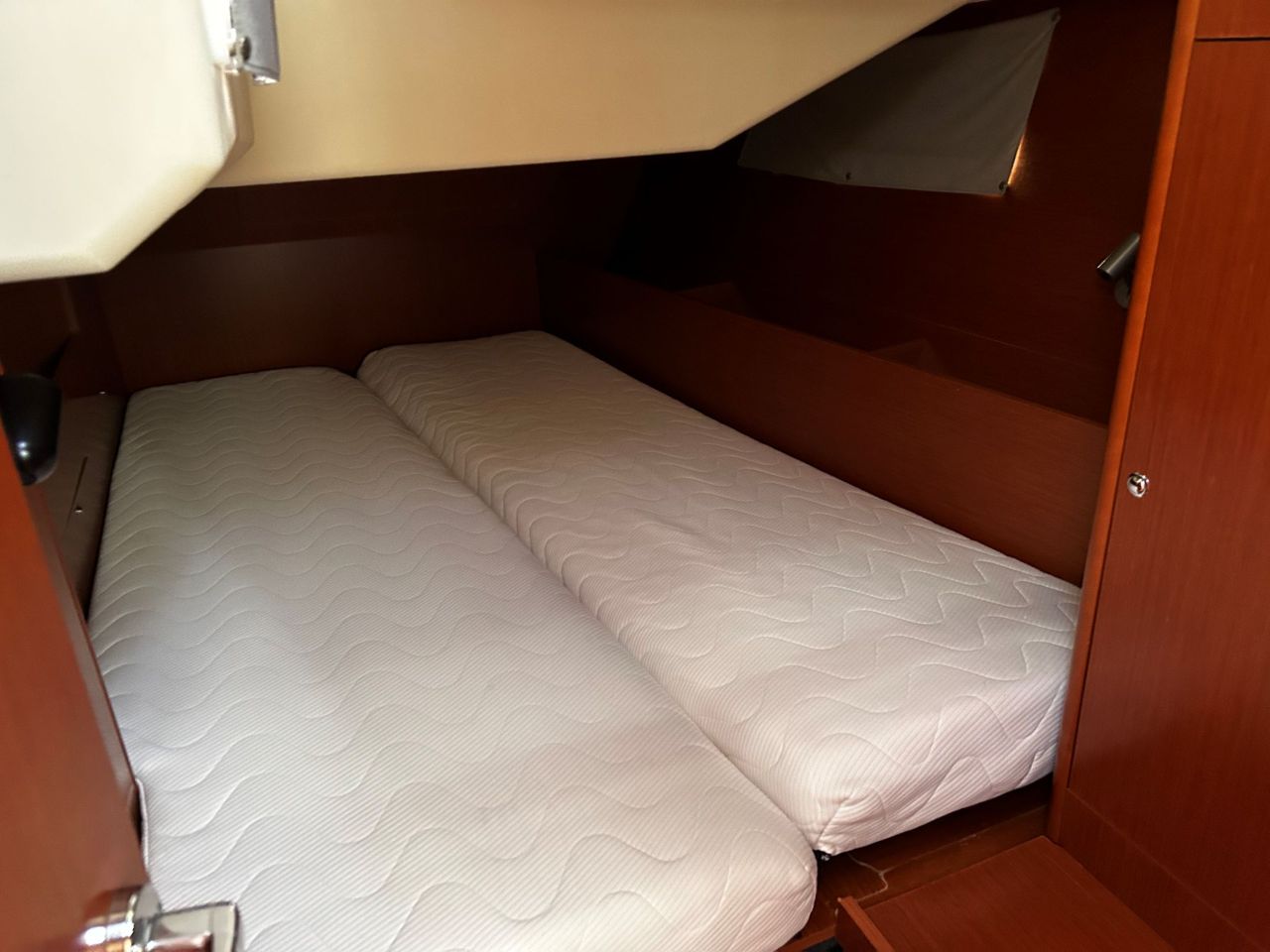 Oceanis 41.1 — photo 9