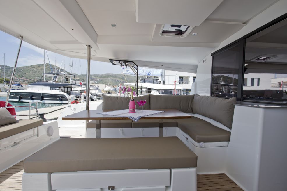 Fountaine Pajot Saona 47 Quintet - 5 + 1 cab. — photo 9