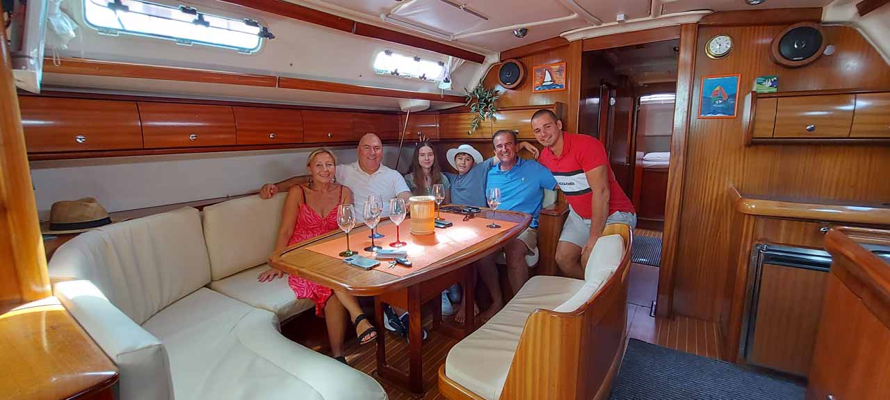 Bavaria 49 — photo 9