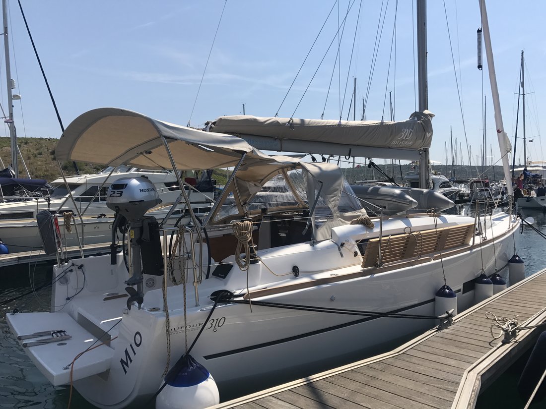 Dufour 310 GL — photo 6
