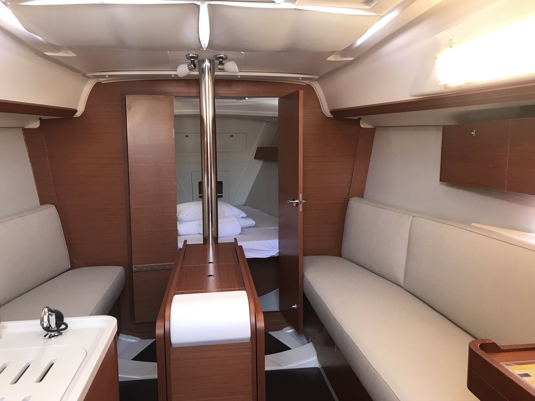 Dufour 310 GL — photo 8