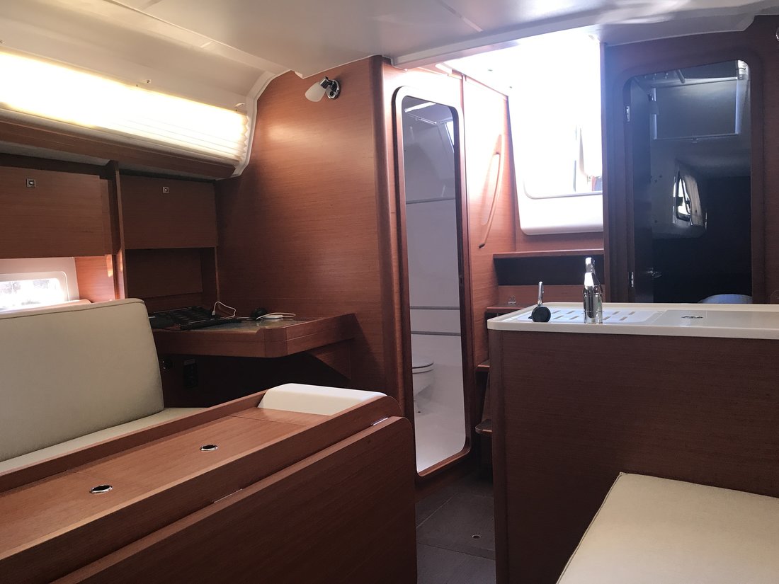Dufour 310 GL — photo 9
