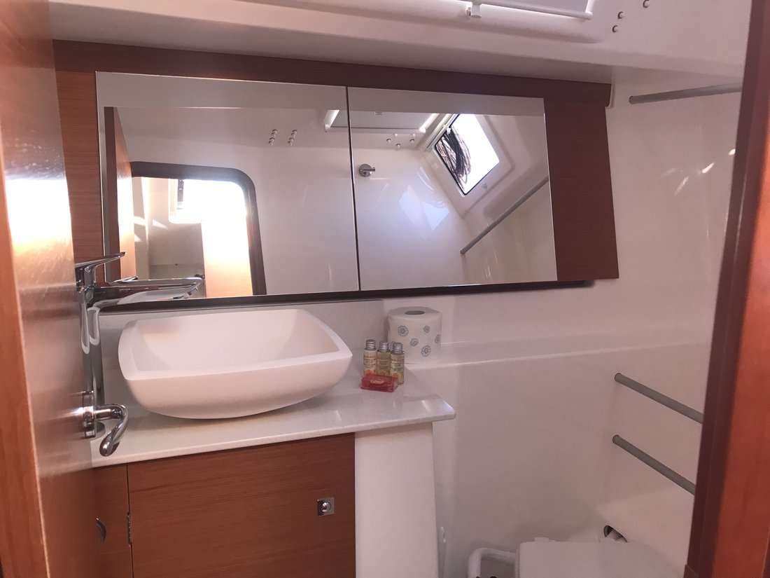 Dufour 310 GL — photo 13