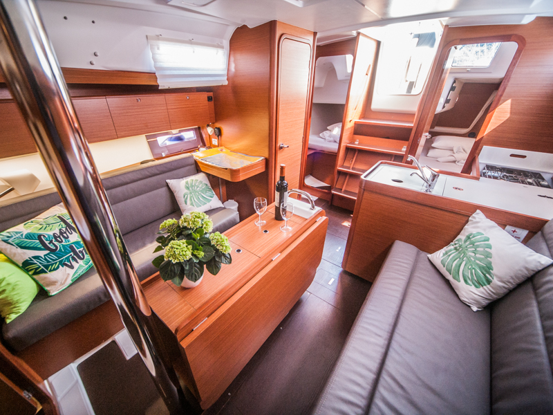 Dufour 350 GL — photo 10