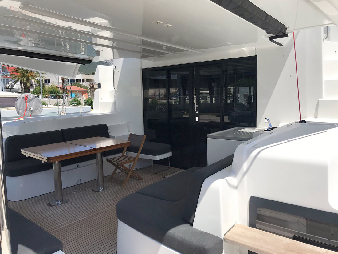 Lagoon 50 - 6 + 1 cab. — photo 10