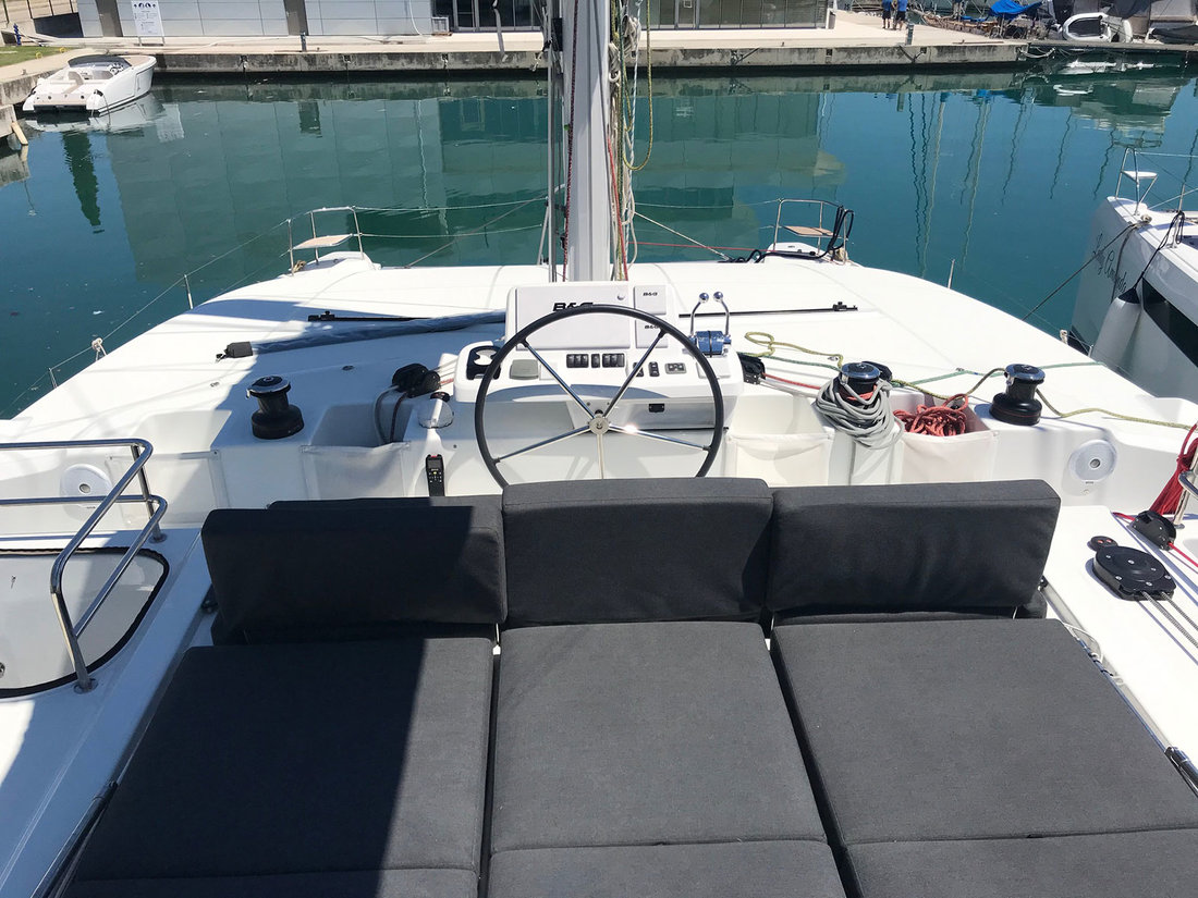 Lagoon 50 - 6 + 1 cab. — photo 14