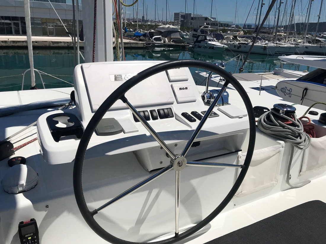 Lagoon 50 - 6 + 1 cab. — photo 15