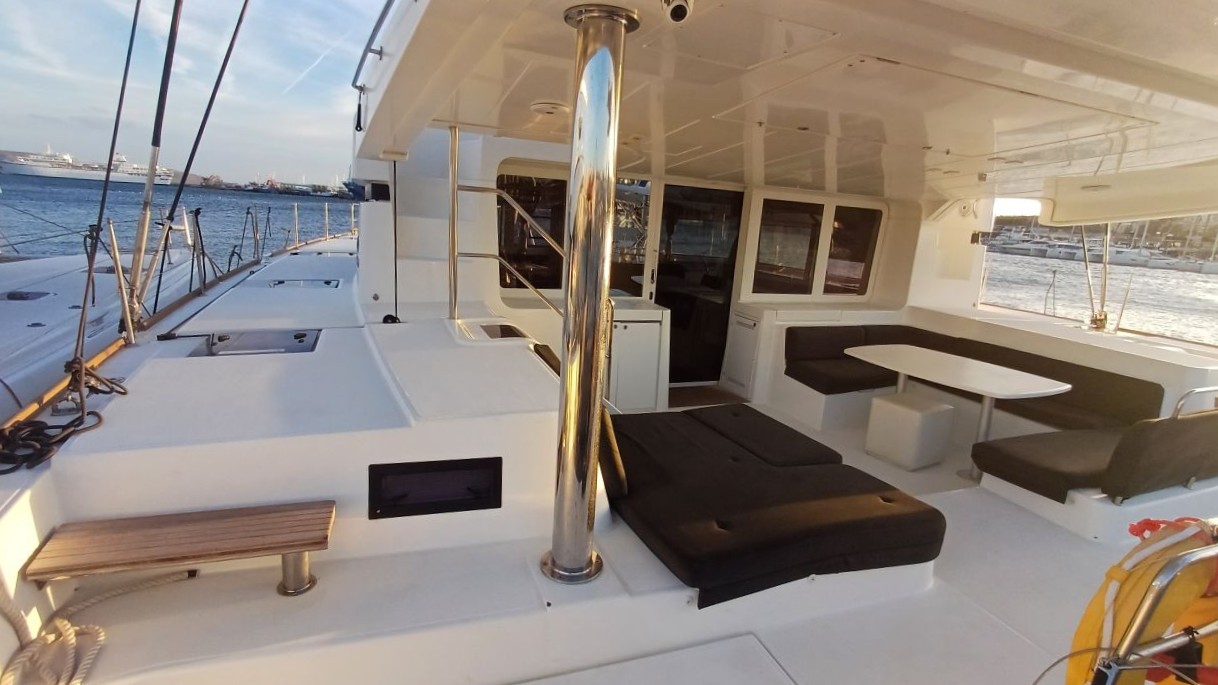 Lagoon 52 F - 6 + 2 cab. — photo 4