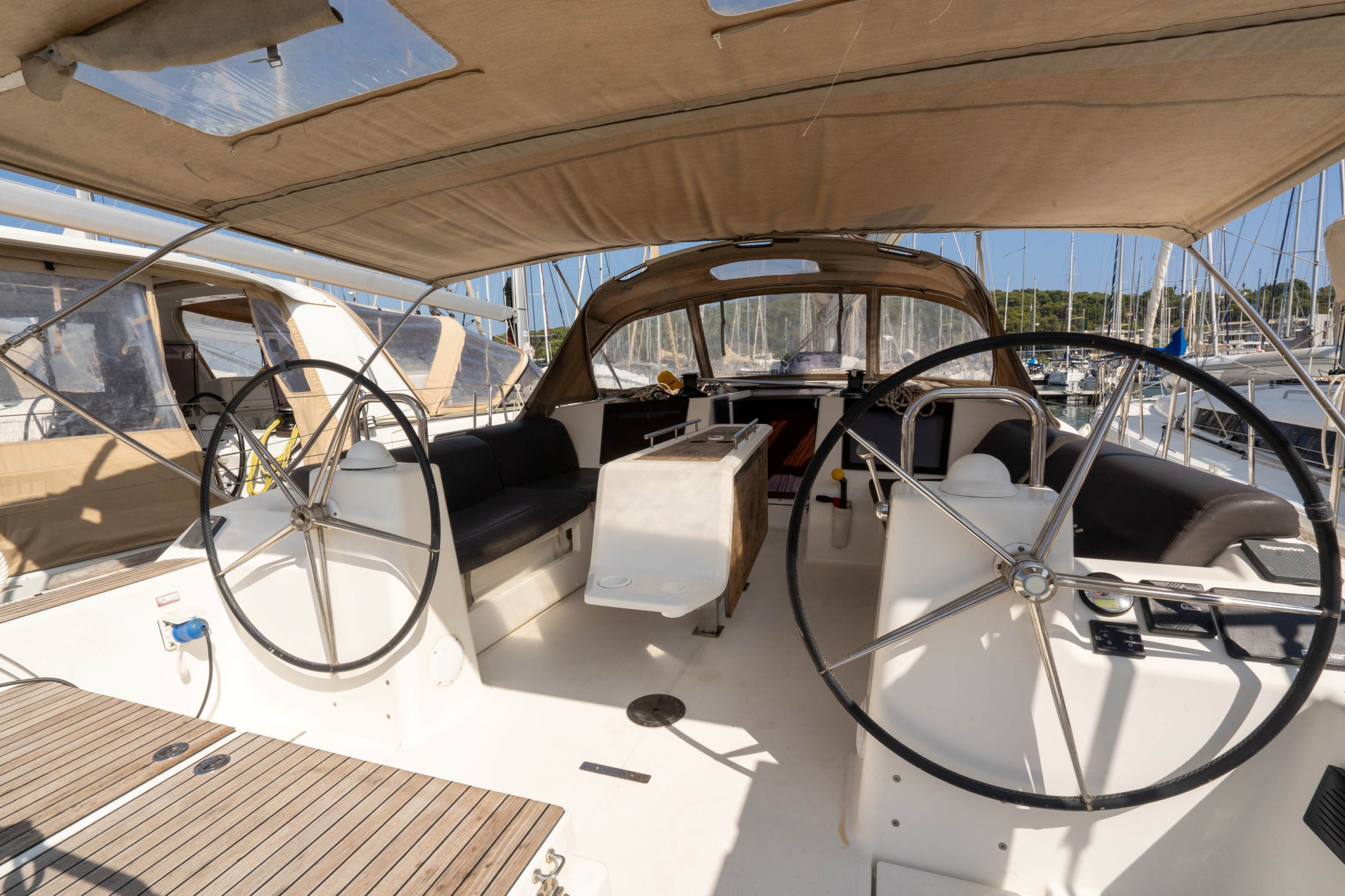 Dufour 460 GL - 5 cab. — photo 3