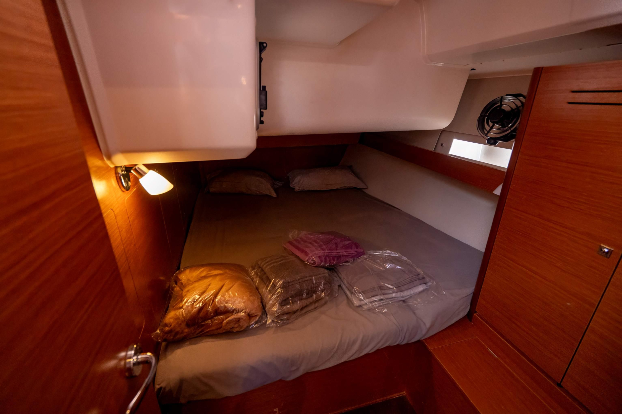 Dufour 460 GL - 5 cab. — photo 10