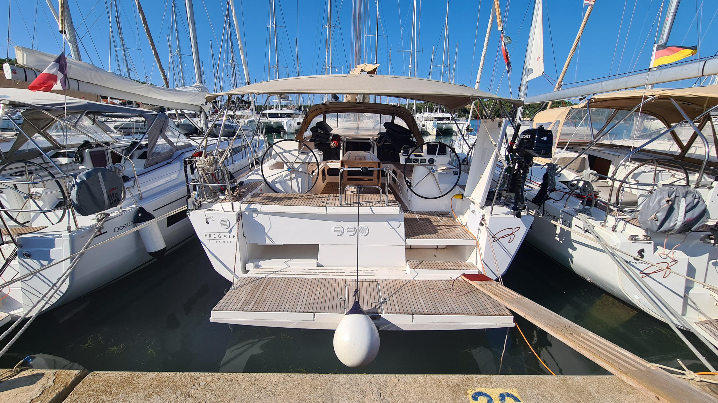 Dufour 520 GL — photo 1