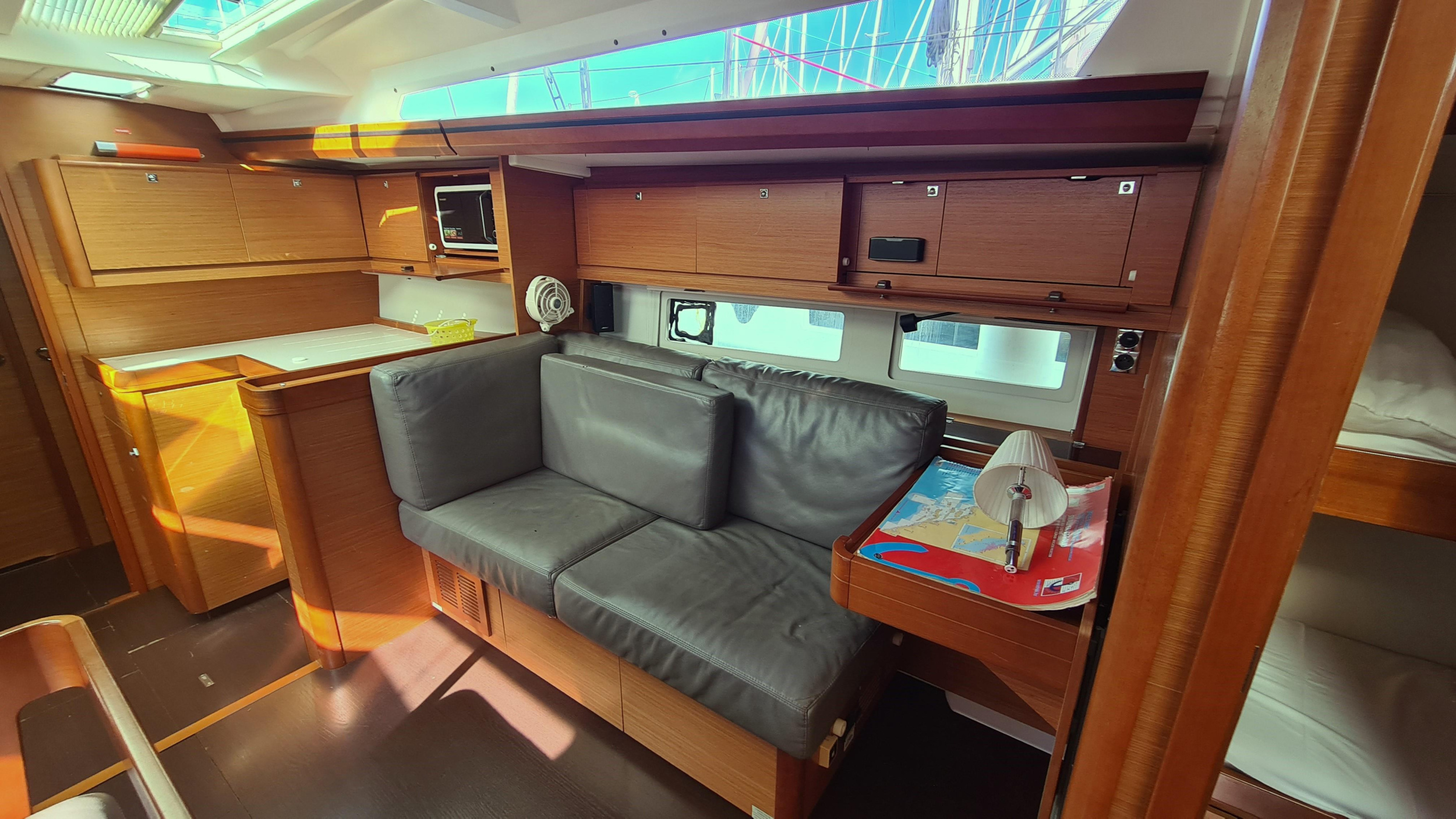 Dufour 520 GL — photo 9
