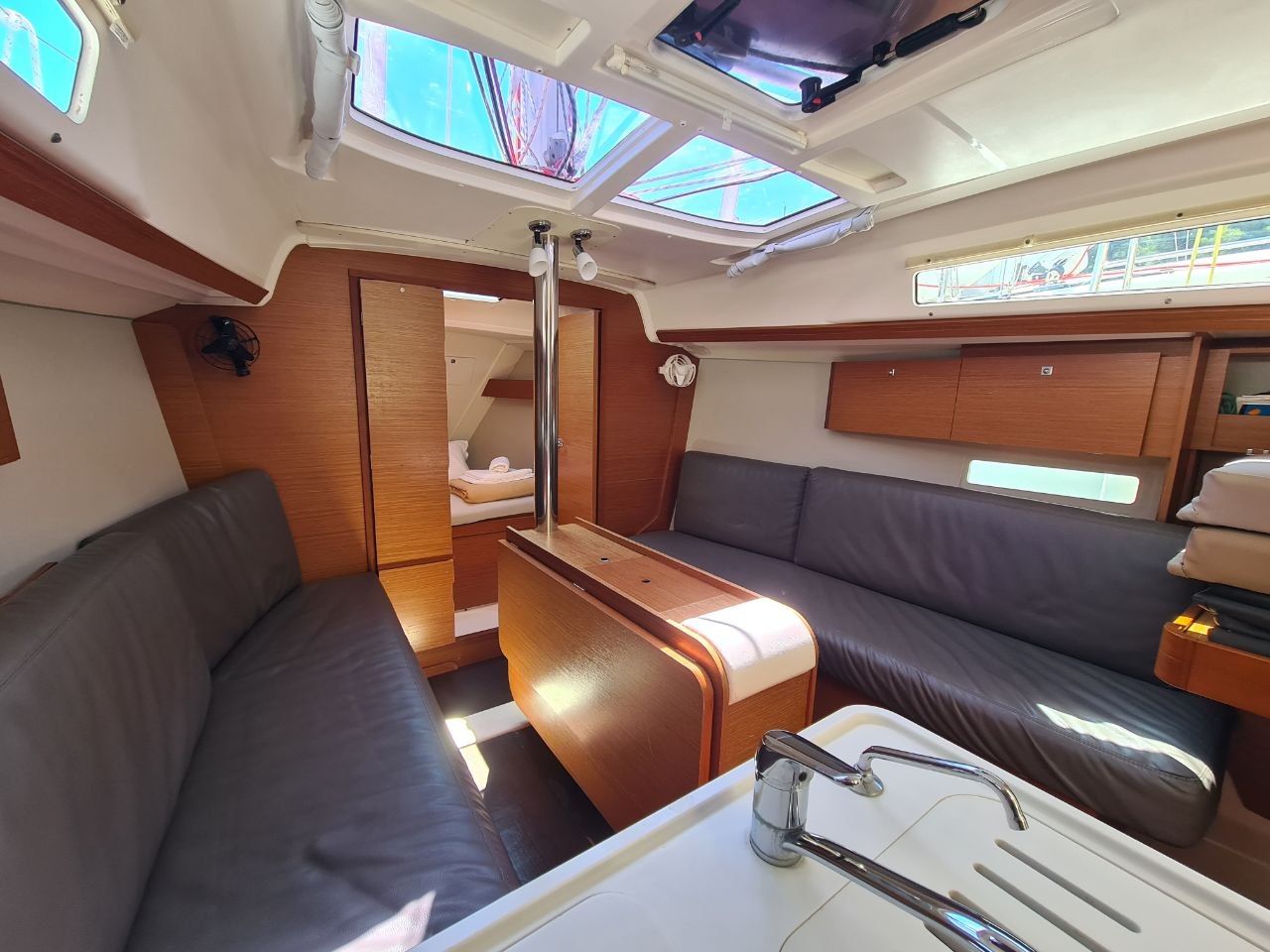 Dufour 310 GL — photo 10