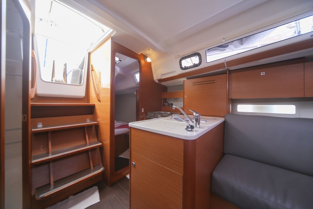 Dufour 310 GL — photo 7